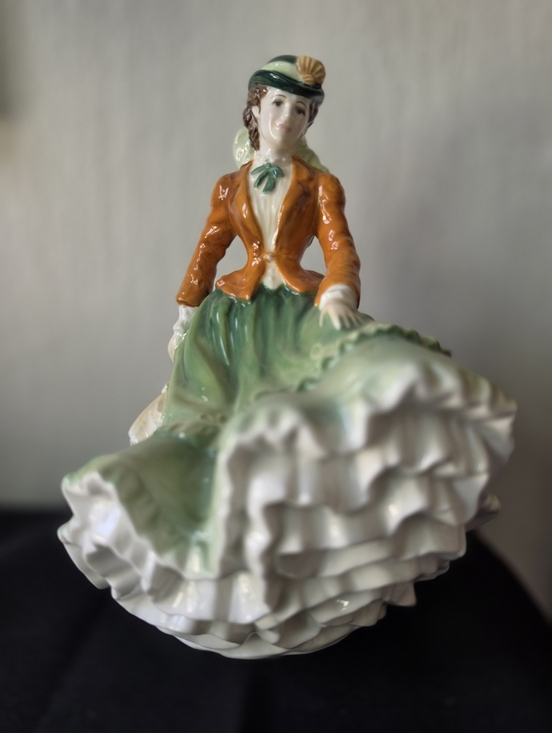 Royal Doulton Other - Royal Doulton Figurine Nicole HN 4112 1998 Collector's Club